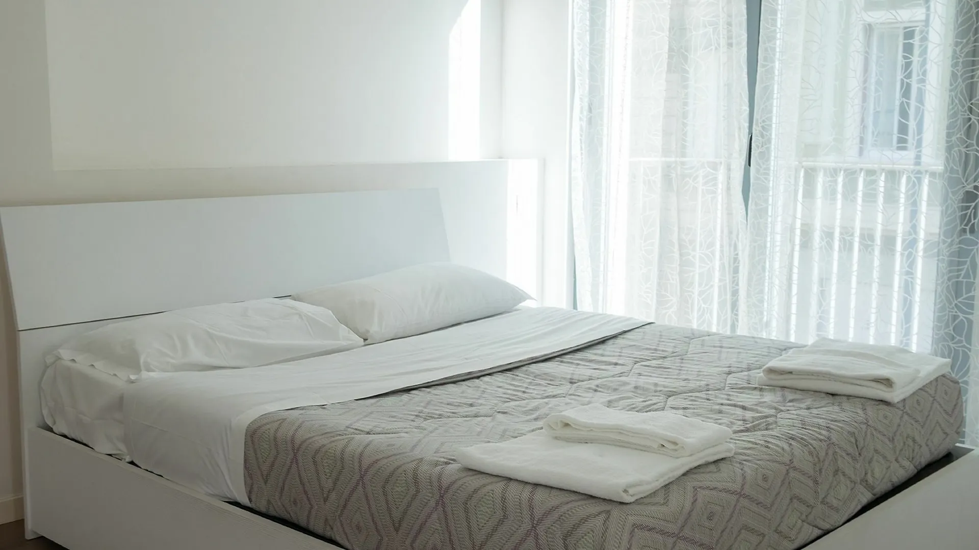Red Line Apartments Milano