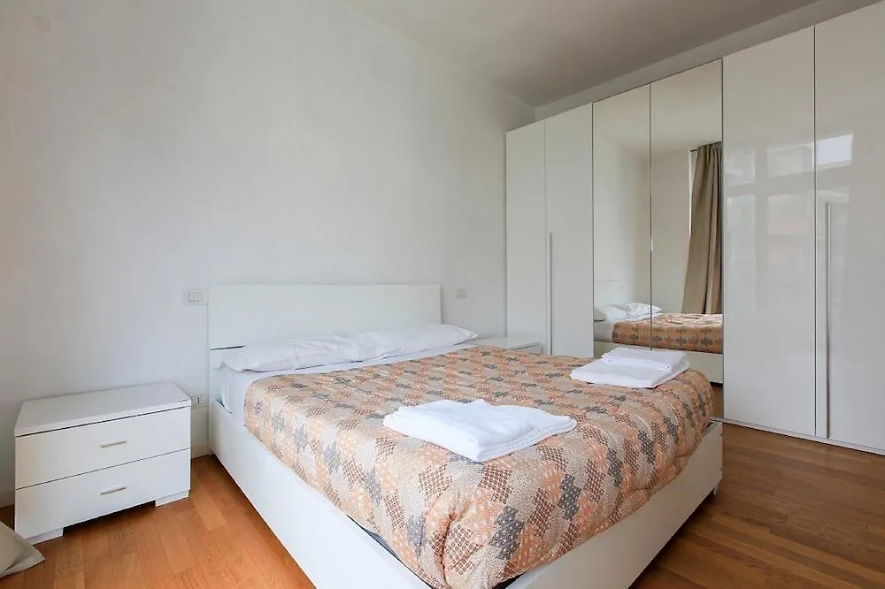 Red Line Apartments Milano