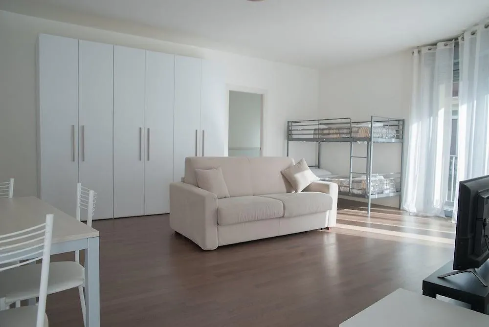 Red Line Apartments Milano Italia