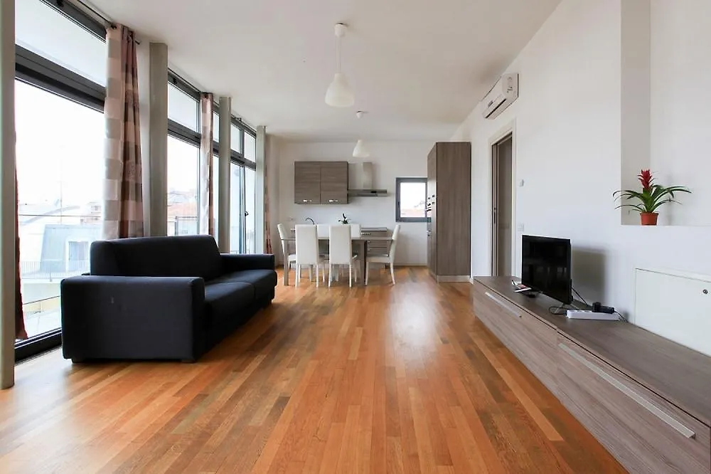 Red Line Apartments Milano